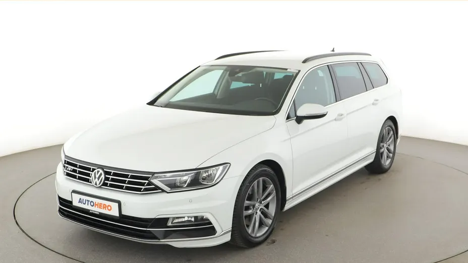 VOLKSWAGEN Passat -