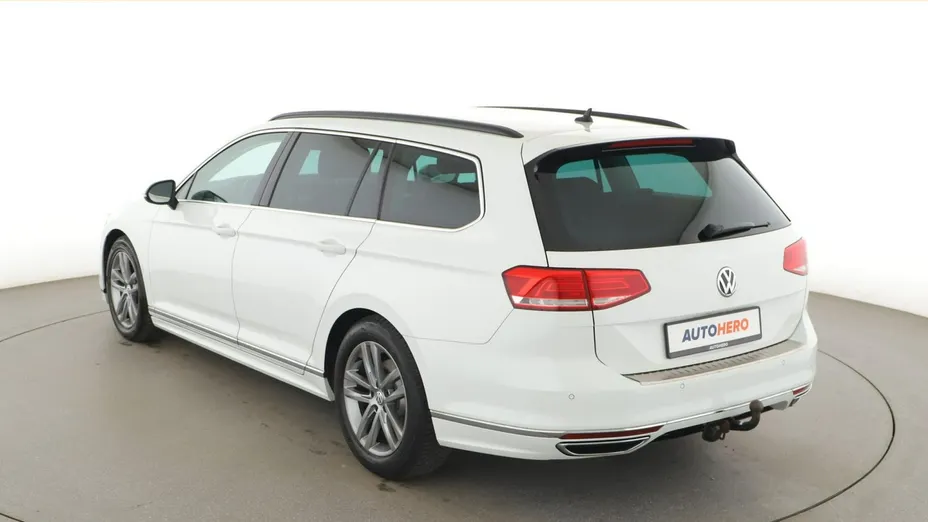 VOLKSWAGEN Passat -