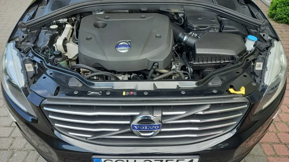 VOLVO XC60 -