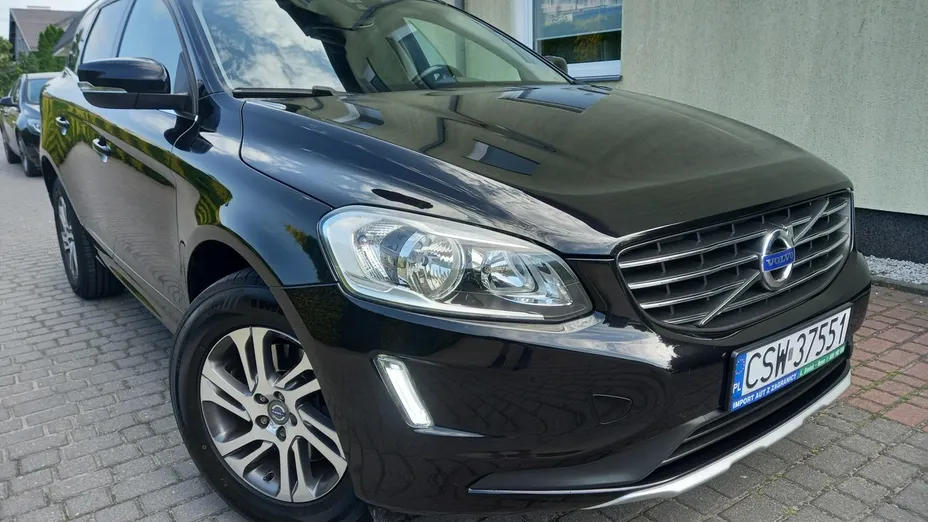 VOLVO XC60 -