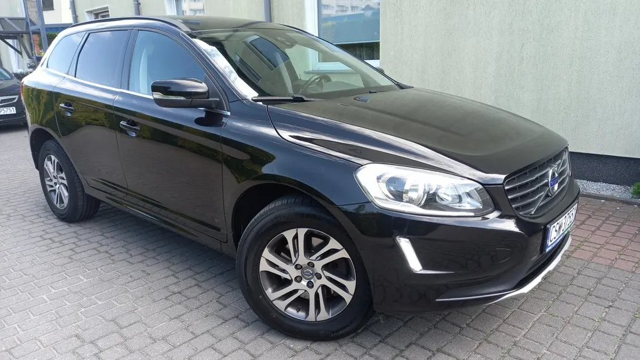 VOLVO XC60 -