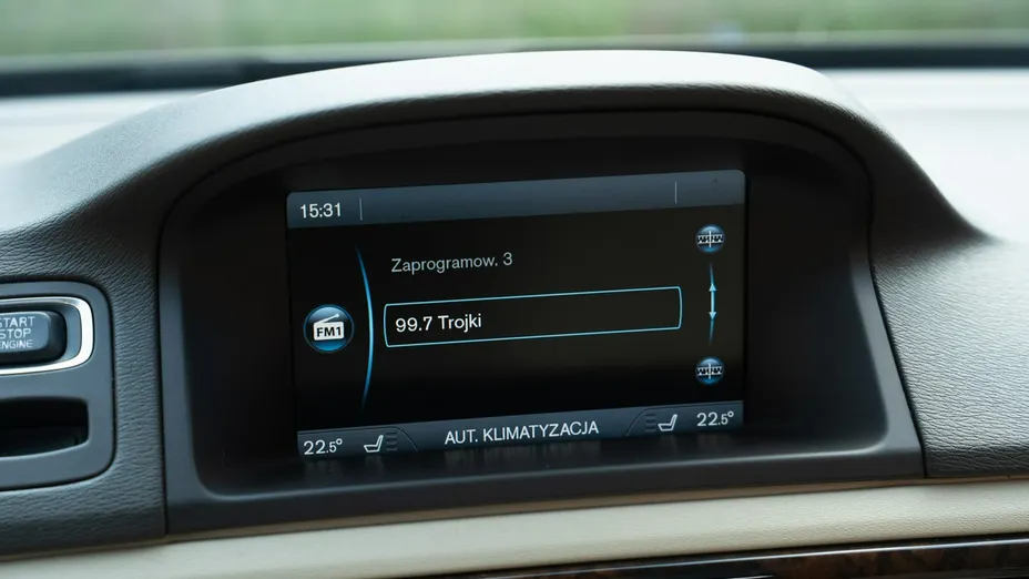 VOLVO XC70 -