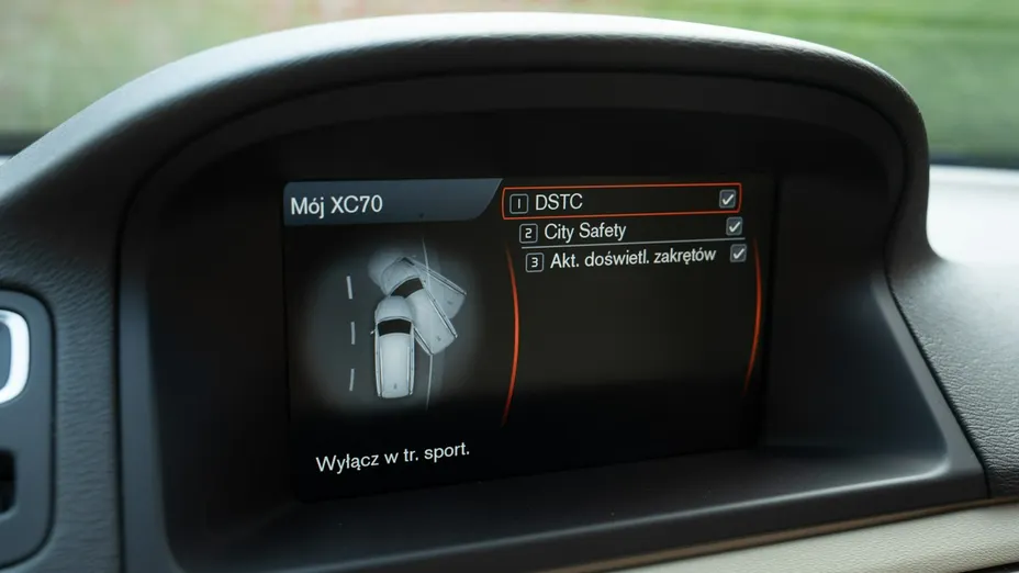 VOLVO XC70 -