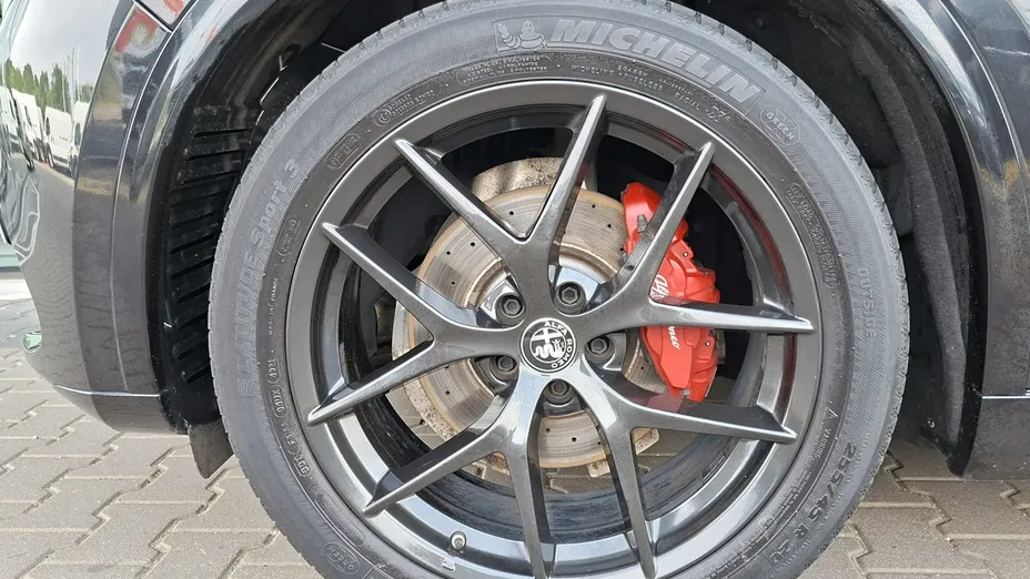 ALFA ROMEO Stelvio -