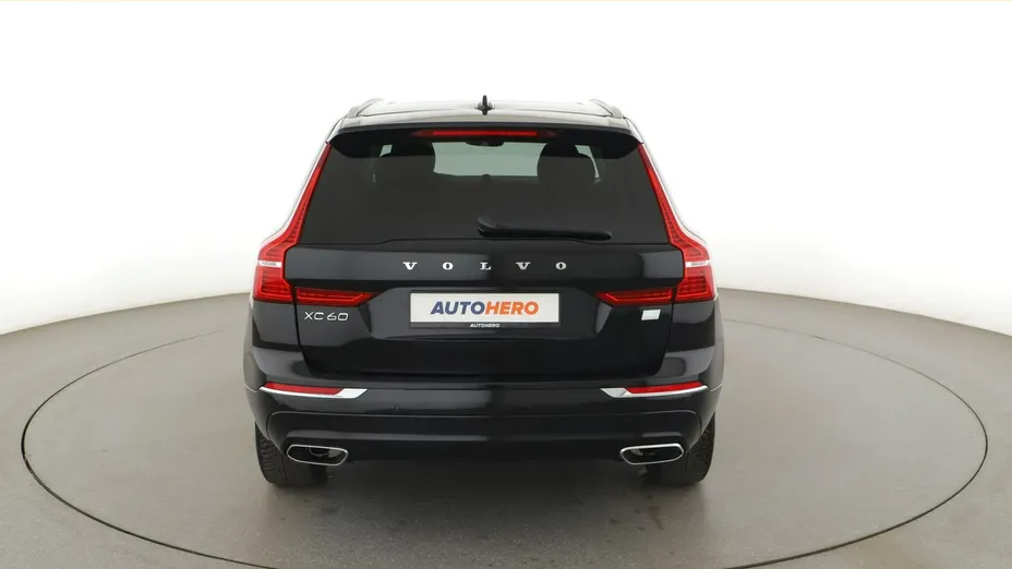 VOLVO XC60 -