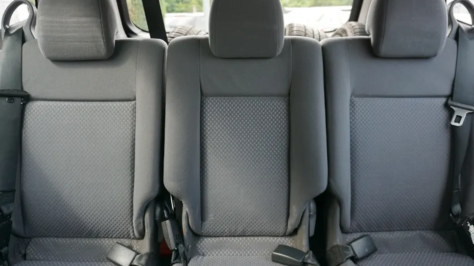 NISSAN Almera Tino -