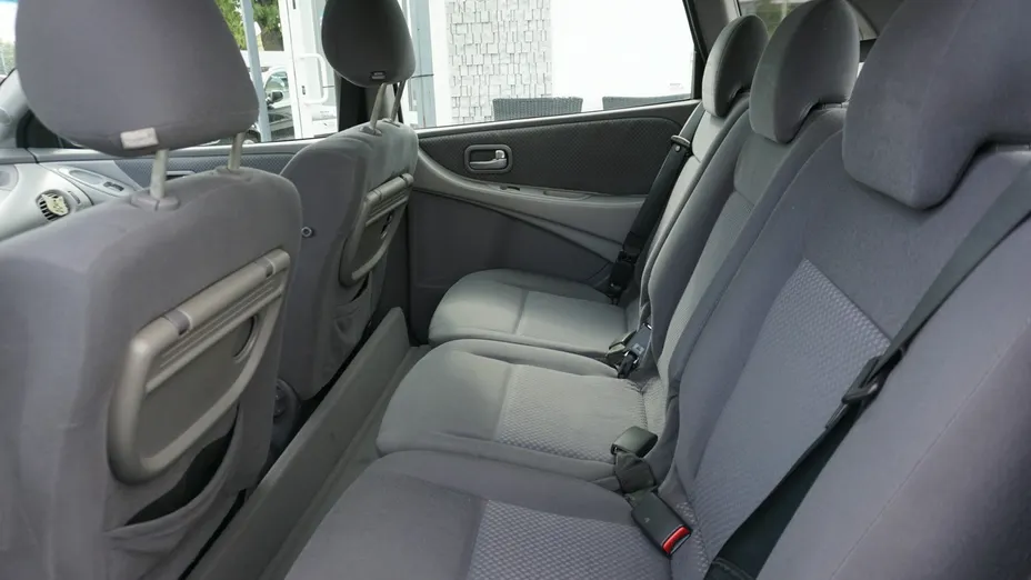 NISSAN Almera Tino -