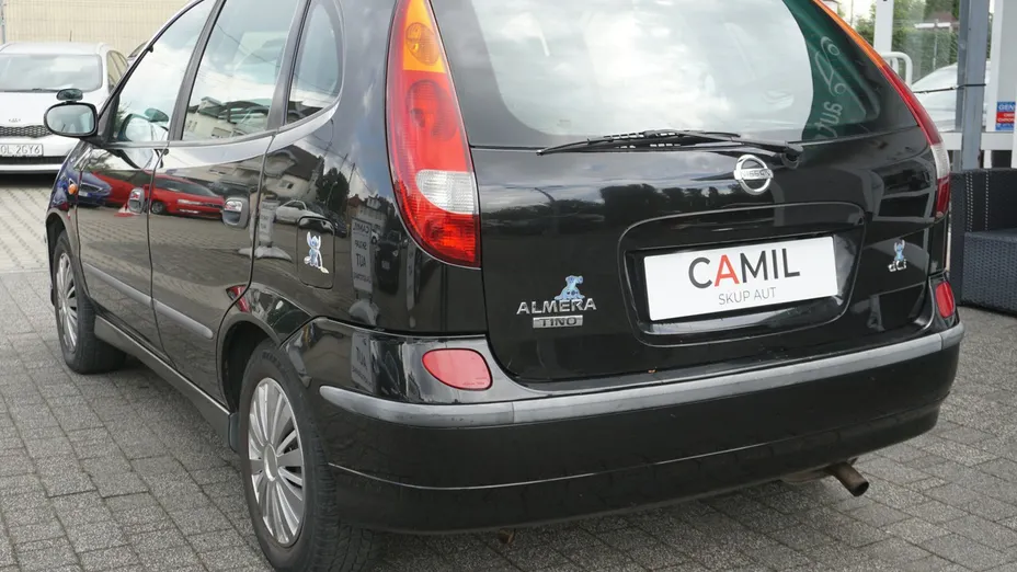 NISSAN Almera Tino -
