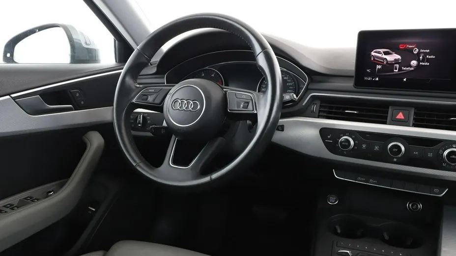 AUDI A4 -