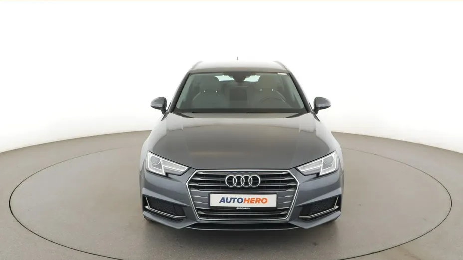 AUDI A4 -