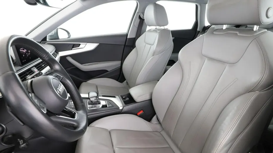 AUDI A4 -