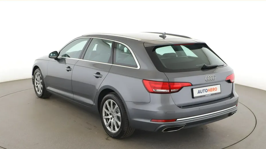 AUDI A4 -