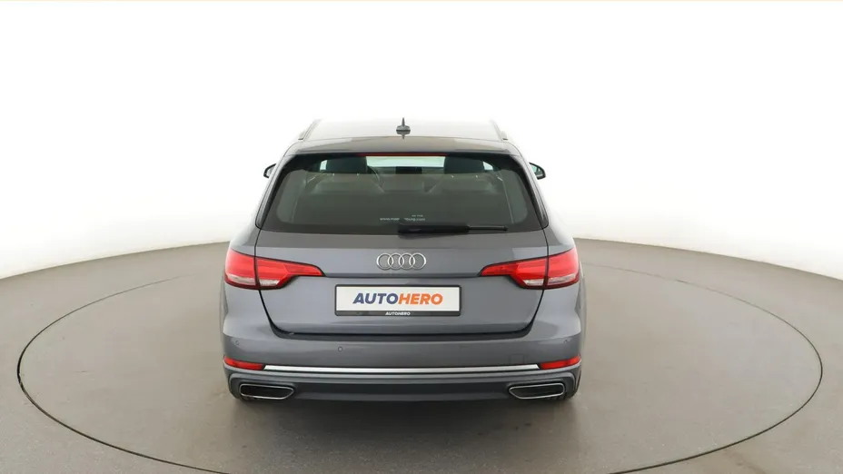 AUDI A4 -