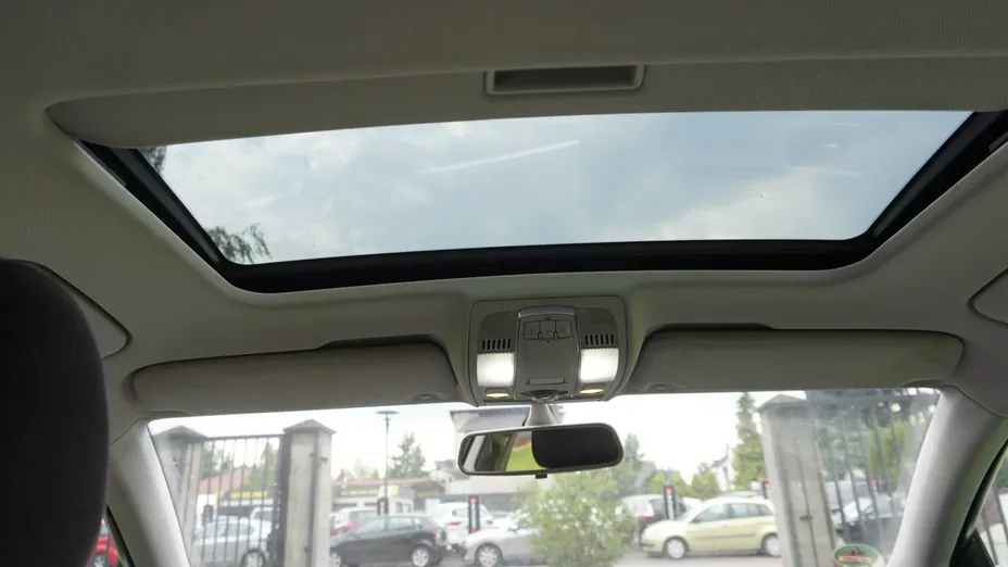 AUDI A6 -
