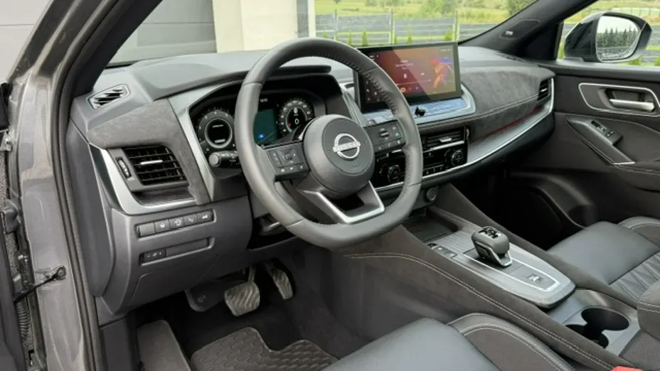 NISSAN Qashqai -