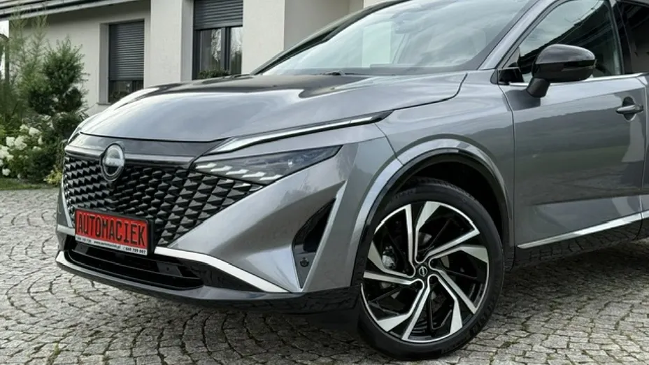 NISSAN Qashqai -