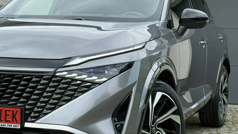 NISSAN Qashqai -