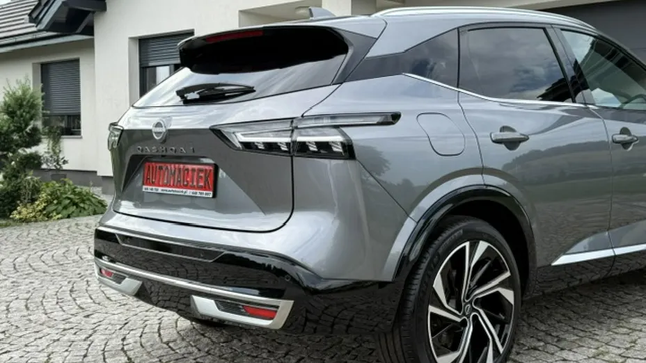 NISSAN Qashqai -