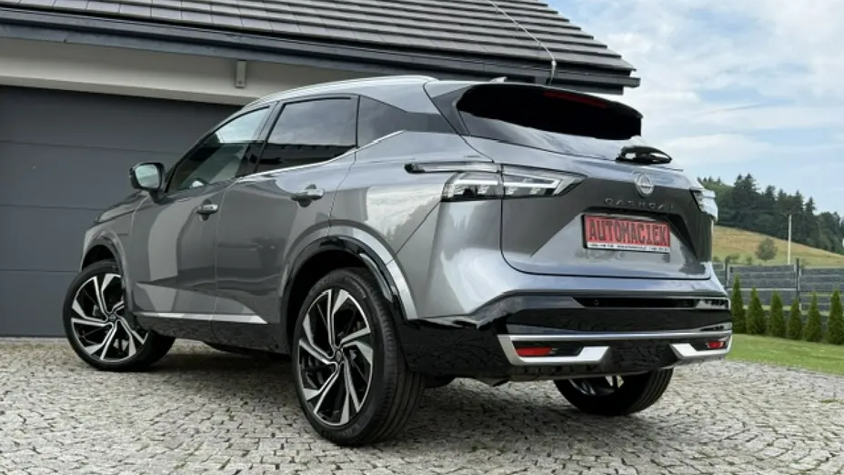NISSAN Qashqai -