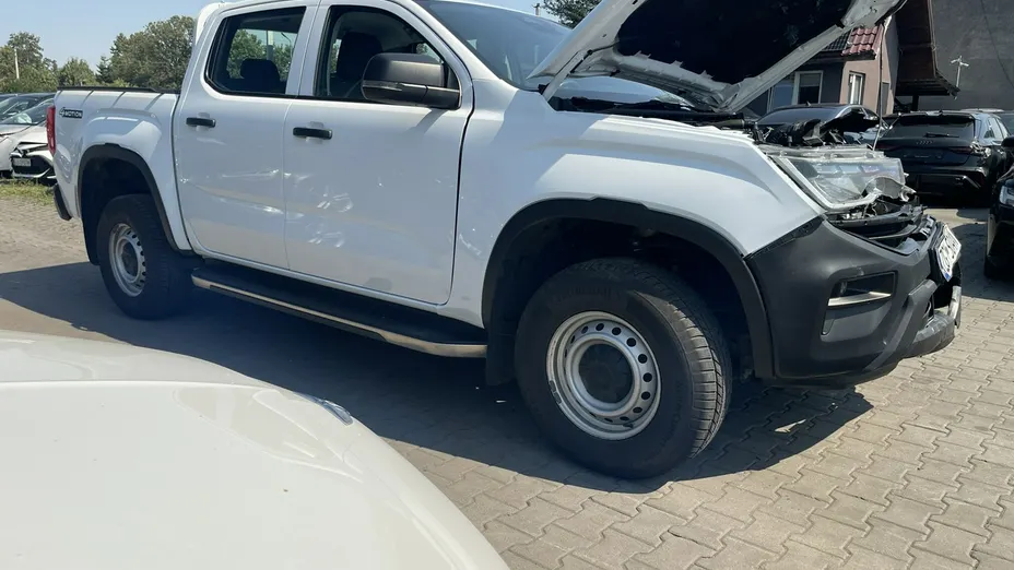 VOLKSWAGEN Amarok -