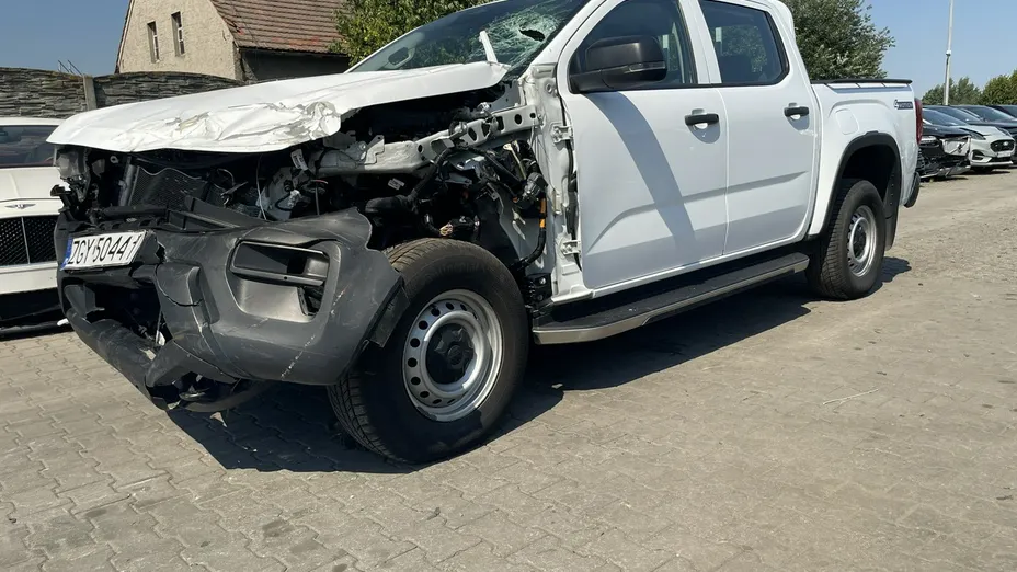 VOLKSWAGEN Amarok -