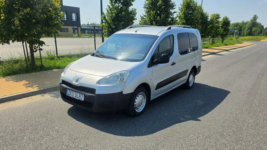 PEUGEOT Partner -