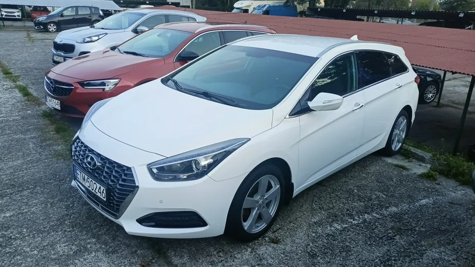 HYUNDAI i40 -