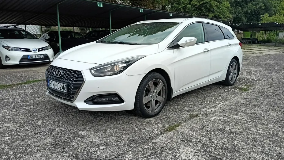 HYUNDAI i40 -