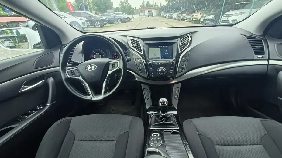 HYUNDAI i40 -