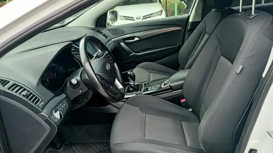 HYUNDAI i40 -