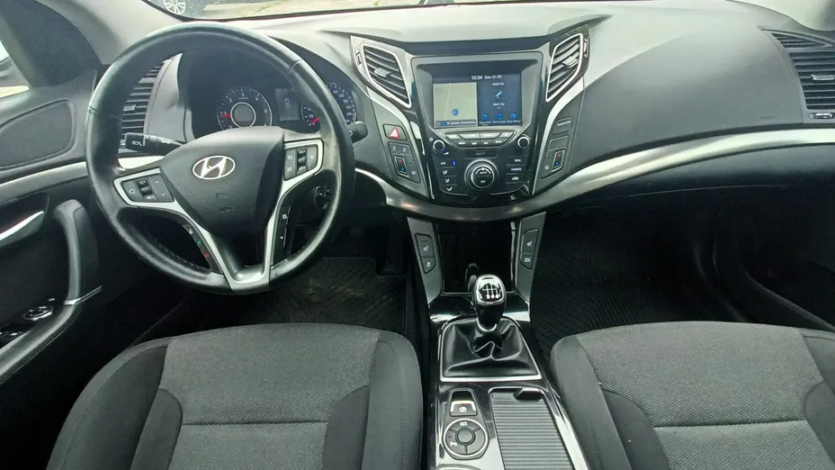 HYUNDAI i40 -