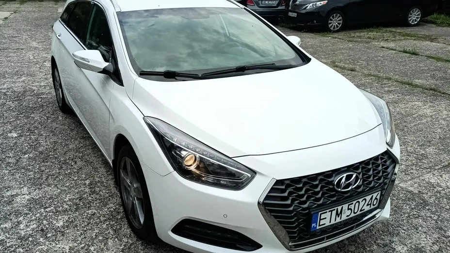 HYUNDAI i40 -