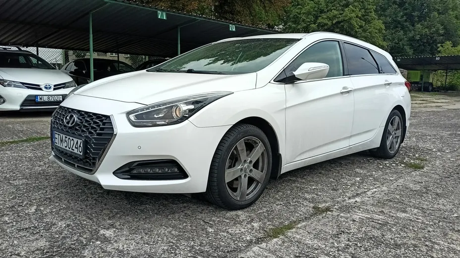 HYUNDAI i40 -