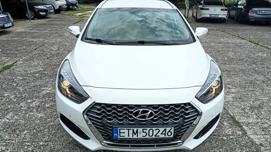 HYUNDAI i40 -