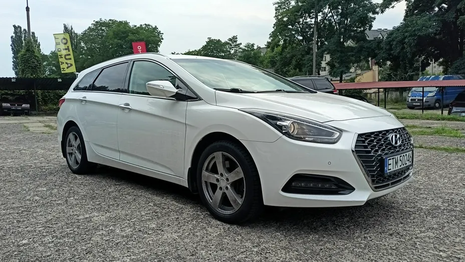 HYUNDAI i40 -