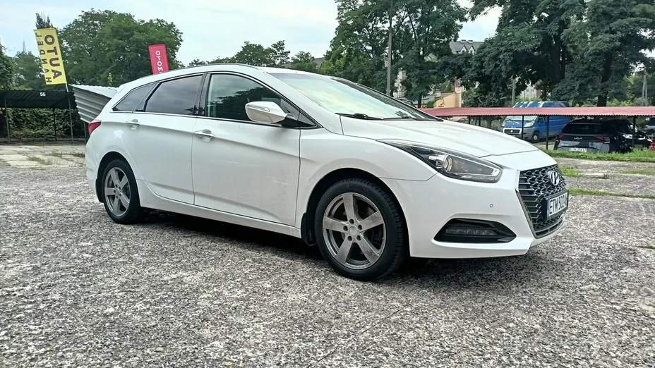 HYUNDAI i40 -