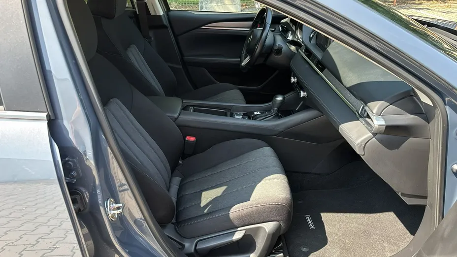 MAZDA 6 -