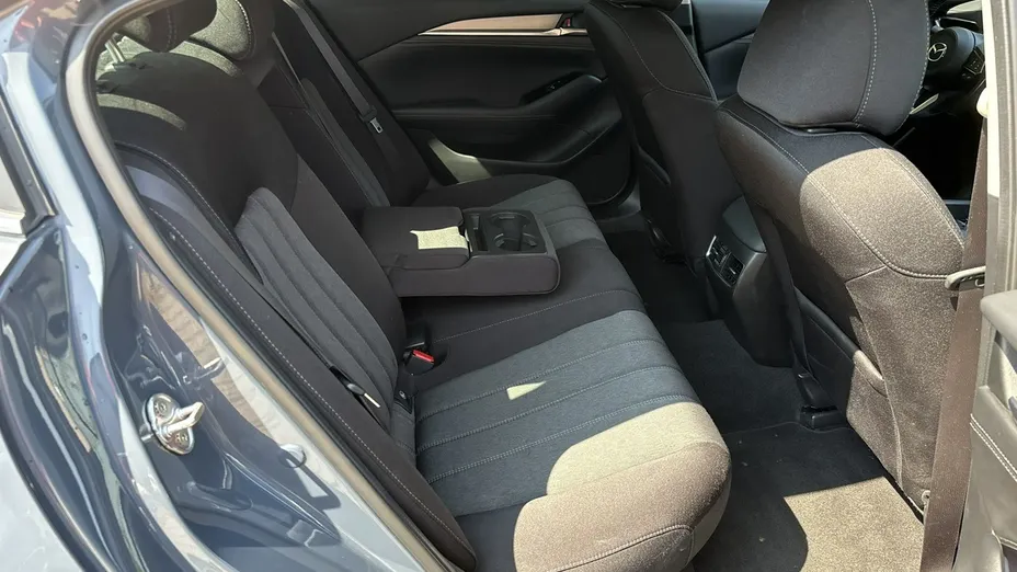 MAZDA 6 -
