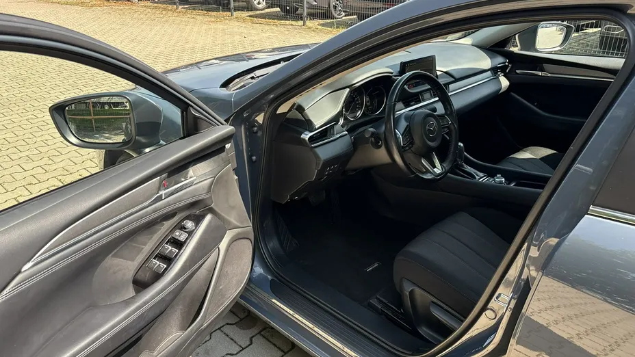 MAZDA 6 -