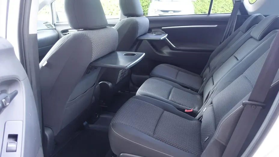 TOYOTA Verso -