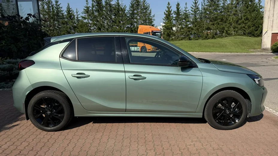OPEL Corsa -