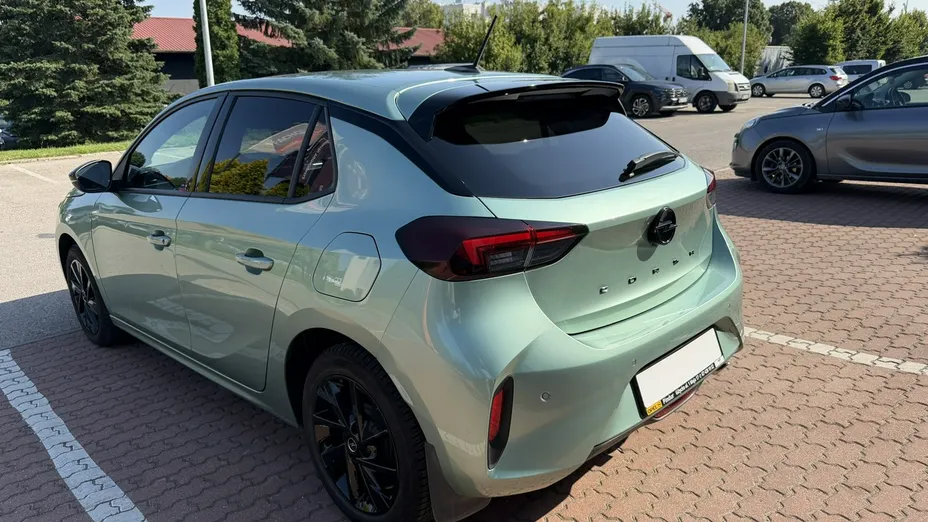 OPEL Corsa -