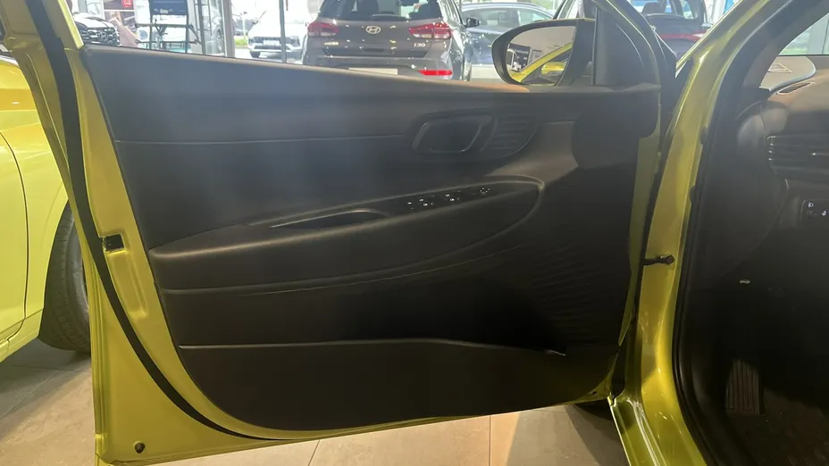 HYUNDAI i20 -