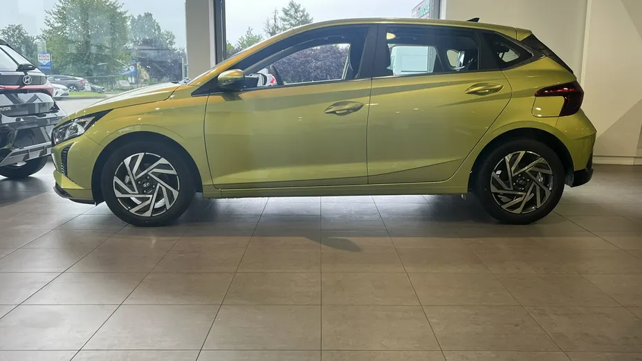 HYUNDAI i20 -