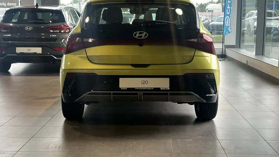HYUNDAI i20 -