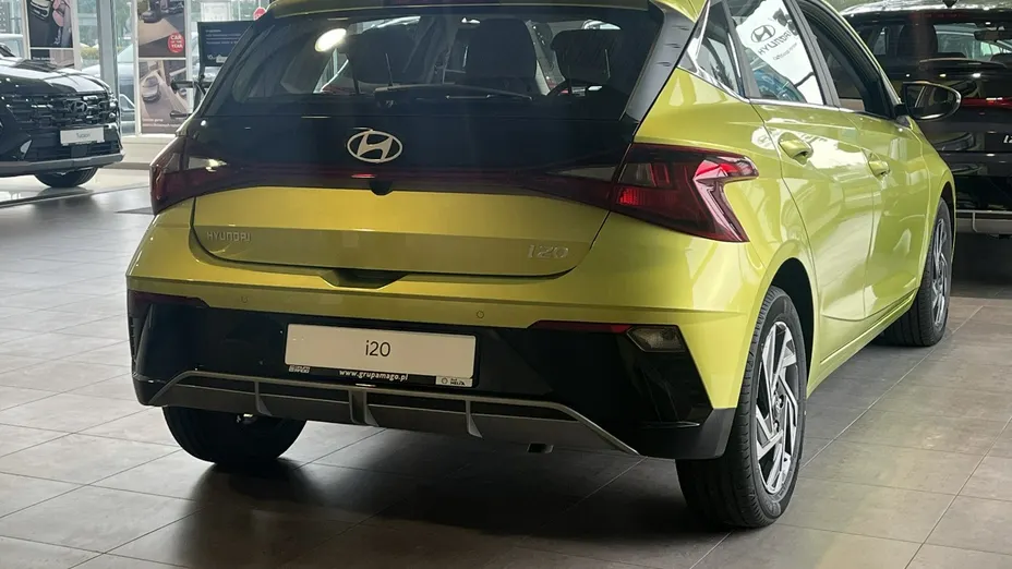 HYUNDAI i20 -