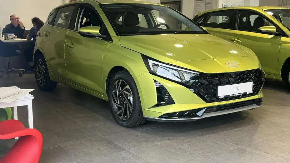 HYUNDAI i20 -