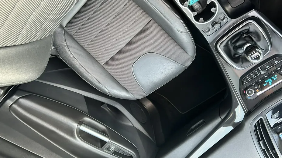 FORD Kuga -