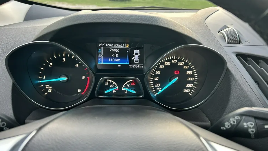 FORD Kuga -