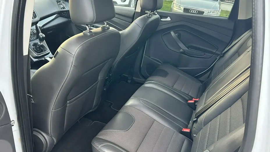 FORD Kuga -